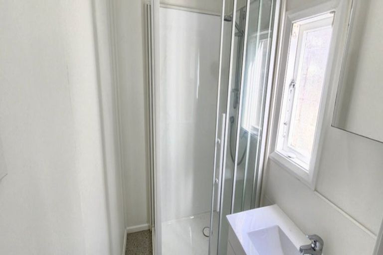 Photo of property in 8 Cutfield Road, New Plymouth, 4310