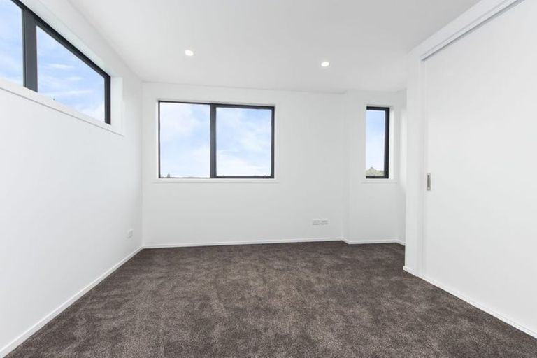 Photo of property in 3 Mokopiko Court, Beach Haven, Auckland, 0626