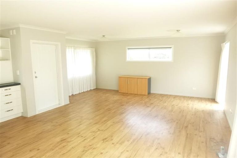 Photo of property in 4 Doncaster Terrace, Ascot Park, Porirua, 5024