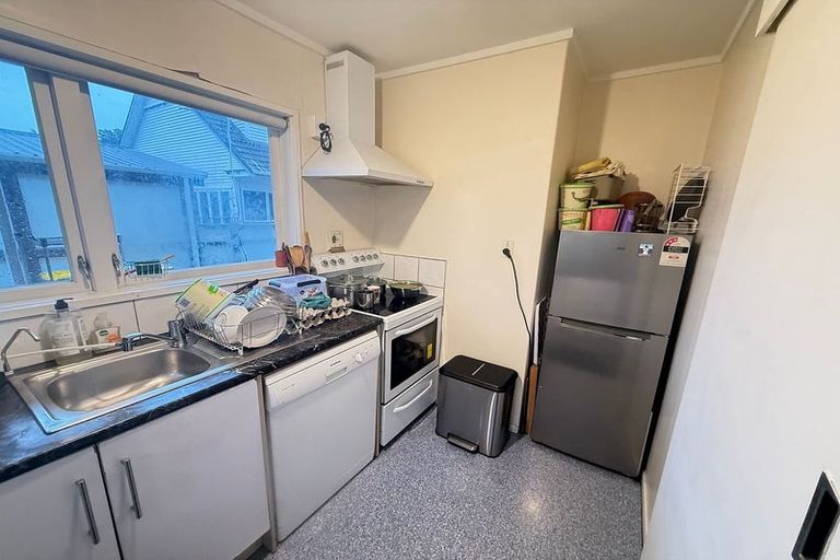 Photo of property in 45b Cambridge Terrace, Waiwhetu, Lower Hutt, 5010
