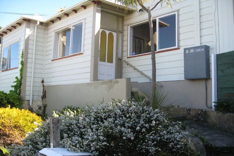 Photo of property in 3-5 Knoll Street, Island Bay, Wellington, 6023