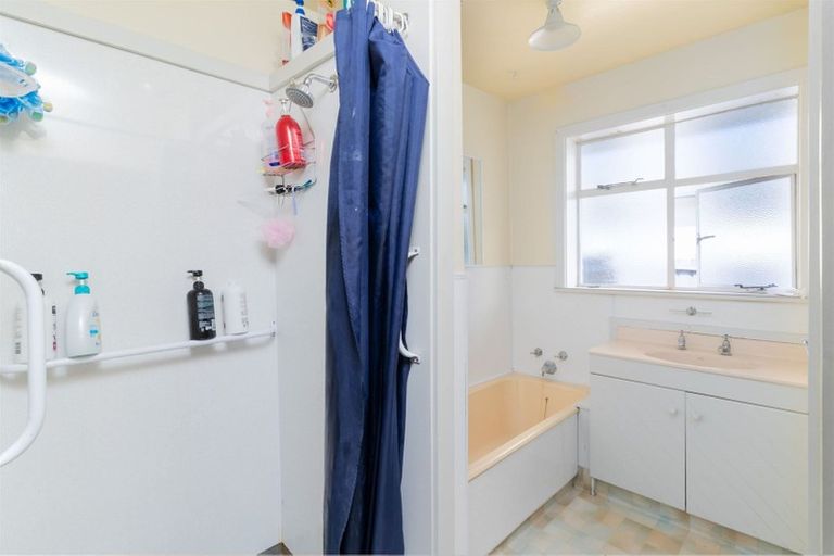 Photo of property in 71 Cutts Road, Russley, Christchurch, 8042