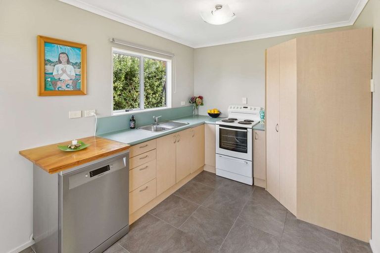 Photo of property in 19 Waitote Street, Castlecliff, Whanganui, 4501