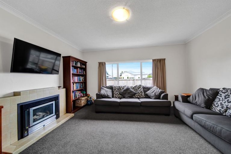 Photo of property in 16 Collins Street, Hawera, 4610