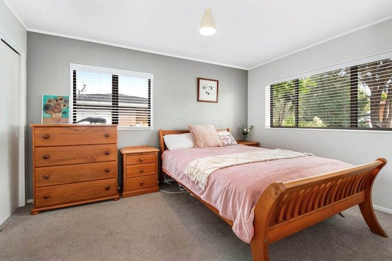 Photo of property in 1/4 Eastwood Rise, Browns Bay, Auckland, 0630