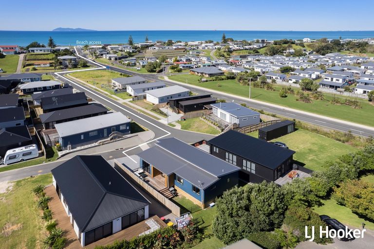 Photo of property in 23 Sandy Place, Waihi Beach, 3611