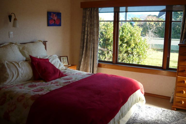 Photo of property in 21 Harris Street, Waimate, 7924