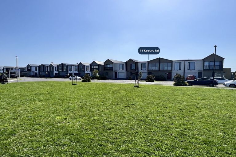 Photo of property in 71 Kopuru Road, Whenuapai, Auckland, 0618