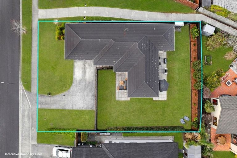 Photo of property in 15 Malbec Place, Huapai, Kumeu, 0810