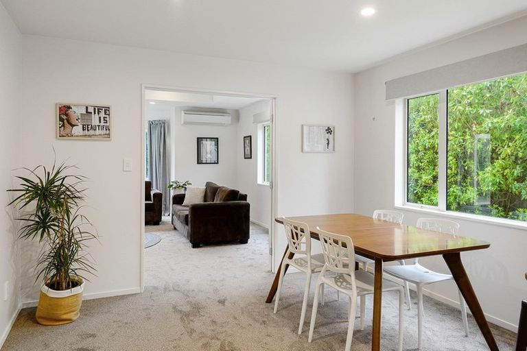 Photo of property in 22 Fineran Lane, Cashmere, Christchurch, 8022