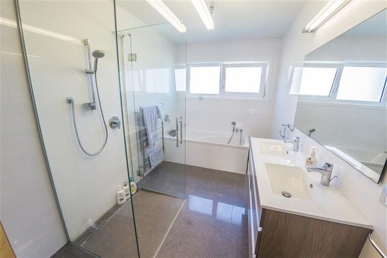 Photo of property in 11 Fillis Street, New Plymouth, 4310