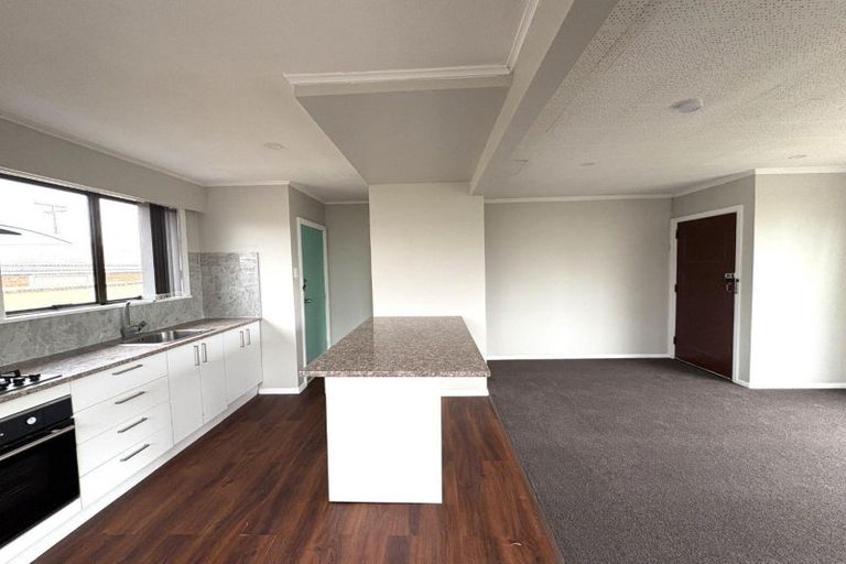 Photo of property in 1 Thornton Place, Melville, Hamilton, 3206