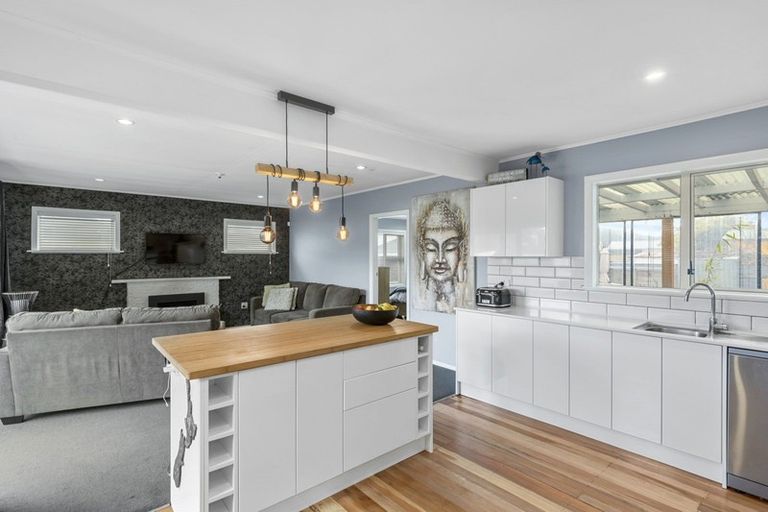 Photo of property in 3 Wright Street, Wainuiomata, Lower Hutt, 5014