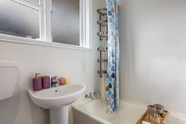 Photo of property in 44 Downes Street, Titahi Bay, Porirua, 5022