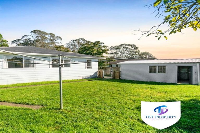 Photo of property in 400 Roscommon Road, Clendon Park, Auckland, 2103
