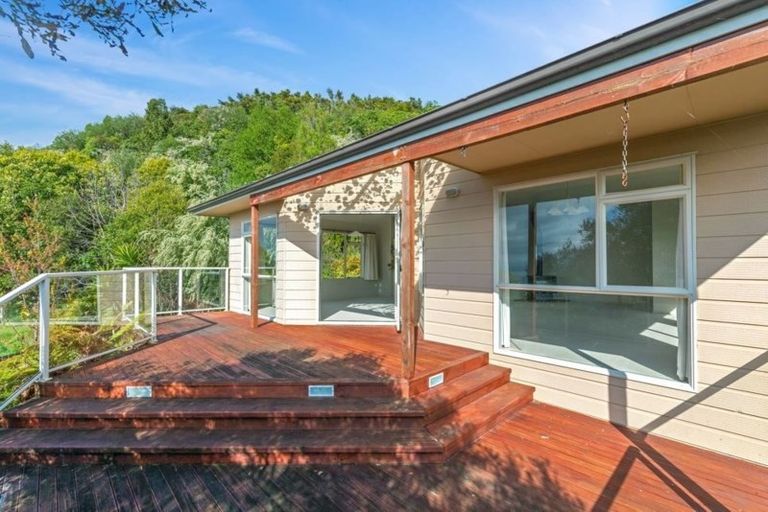 Photo of property in 27 Turangitukua Terrace, Kuratau, Turangi, 3381
