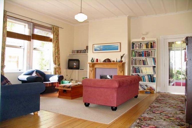 Photo of property in 106 Calliope Road, Stanley Point, Auckland, 0624