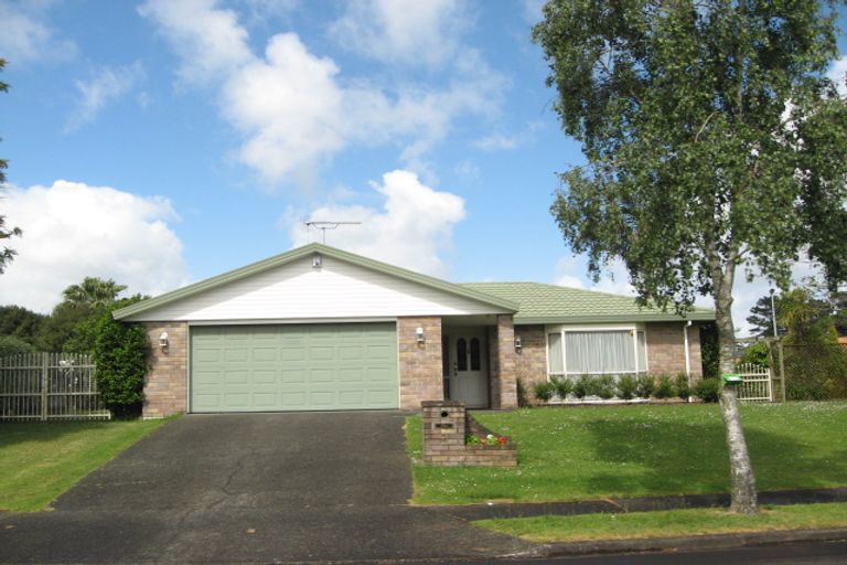 Photo of property in 2 Gaylord Place, Conifer Grove, Takanini, 2112