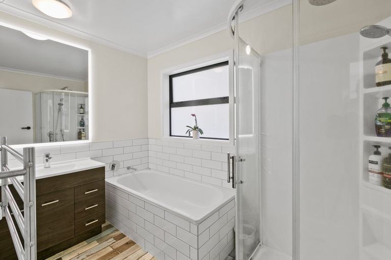 Photo of property in 5b Wesley Avenue, Frankleigh Park, New Plymouth, 4310