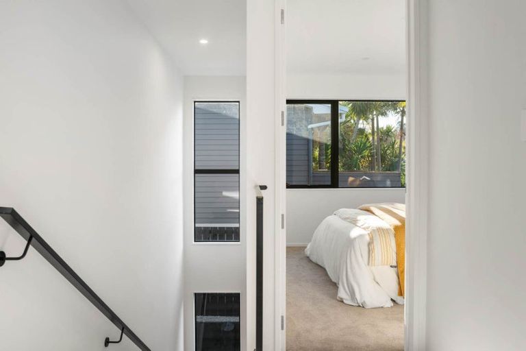 Photo of property in 9f O'donn Avenue, Beach Haven, Auckland, 0626