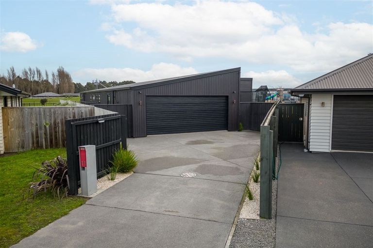 Photo of property in 11 Blaenavon Place, Halswell, Christchurch, 8025