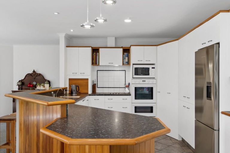 Photo of property in 37 Canon Road, Tanners Point, Katikati, 3170