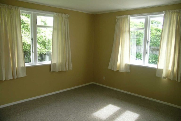Photo of property in 96 Pahiatua Street, Hokowhitu, Palmerston North, 4410