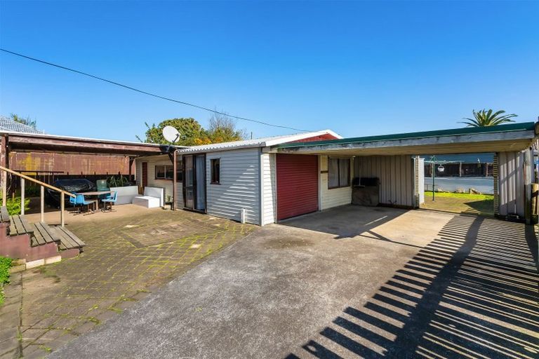 Photo of property in 4 White Road, Manurewa, Auckland, 2102