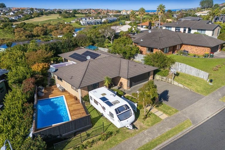 Photo of property in 3 Burwood Terrace, Gulf Harbour, Whangaparaoa, 0930