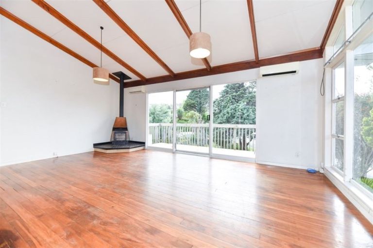 Photo of property in 109 Tiroroa Avenue, Te Atatu South, Auckland, 0610