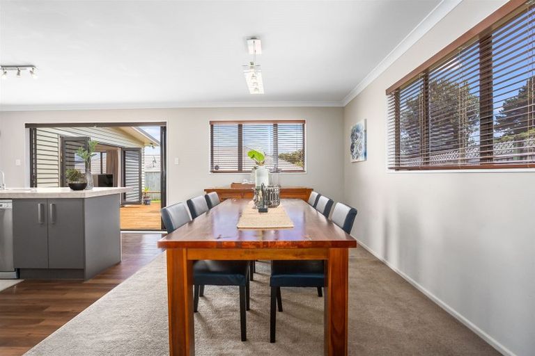 Photo of property in 12 Abel Glen, Aotea, Porirua, 5024