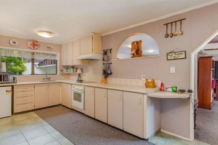 Photo of property in 569 Swanson Road, Ranui, Auckland, 0612