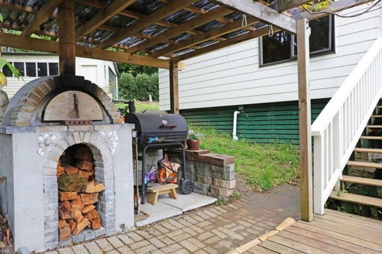 Photo of property in 20a Ostrich Farm Road, Pukekohe, 2676