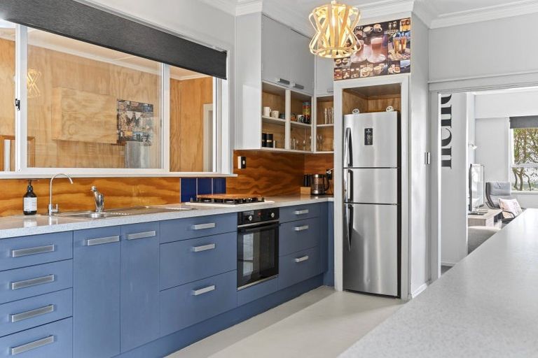 Photo of property in 1606 South Road, Tataraimaka, New Plymouth, 4374