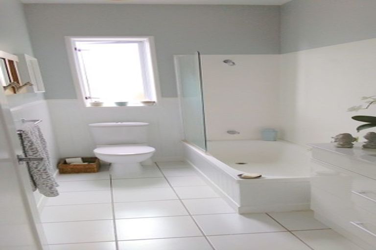 Photo of property in 247 Carrington Street, Vogeltown, New Plymouth, 4310