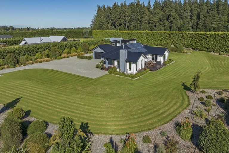 Photo of property in 45 Landsborough Drive, Darfield, 7571