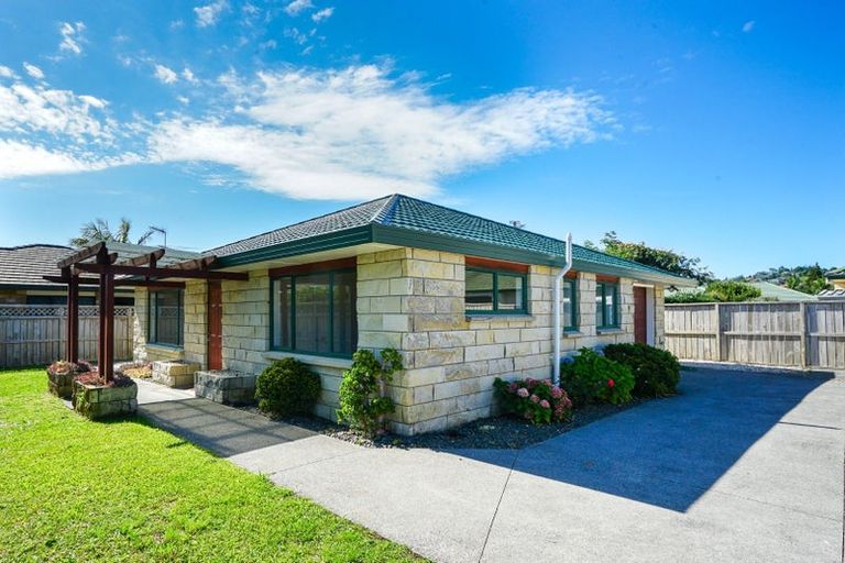 Photo of property in 13b Oakwood Place, Pukekohe, 2120