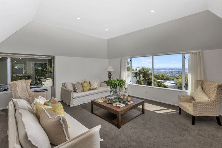 Photo of property in 30 Longhurst Terrace, Cashmere, Christchurch, 8022