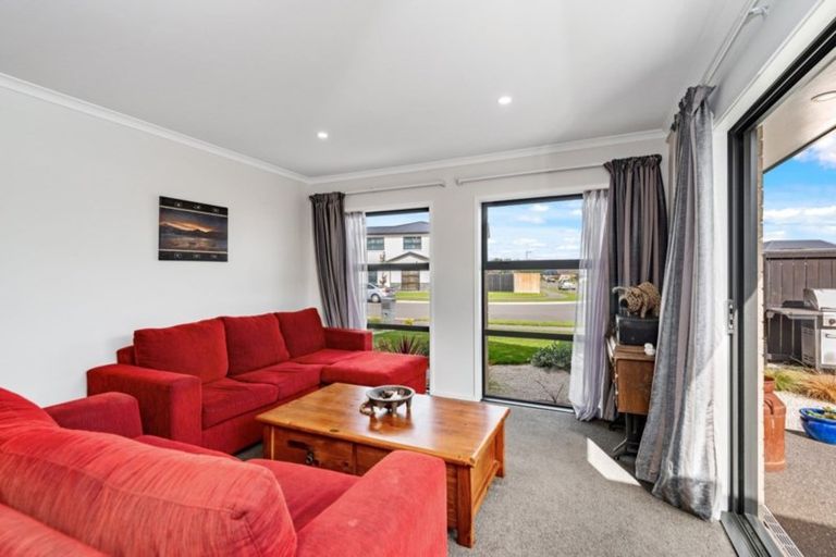 Photo of property in 36 Luxembourg Crescent, Halswell, Christchurch, 8025