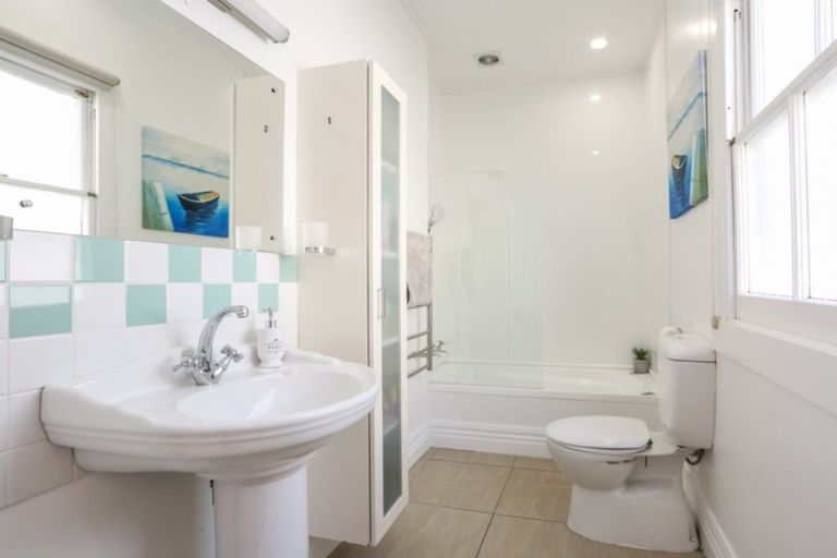 Photo of property in 9 Simla Terrace, Hospital Hill, Napier, 4110