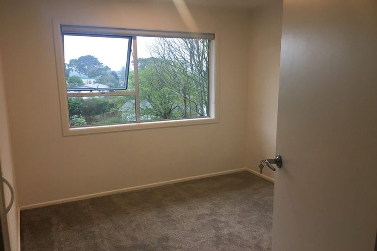 Photo of property in 87 Waimumu Road, Massey, Auckland, 0614