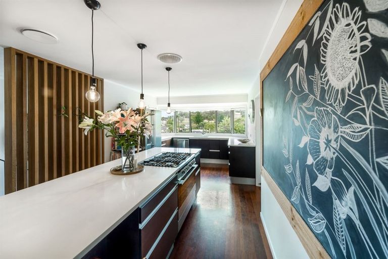 Photo of property in 27 Macnay Way, Murrays Bay, Auckland, 0630