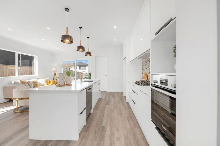 Photo of property in 213a Murphys Road, Flat Bush, Auckland, 2019