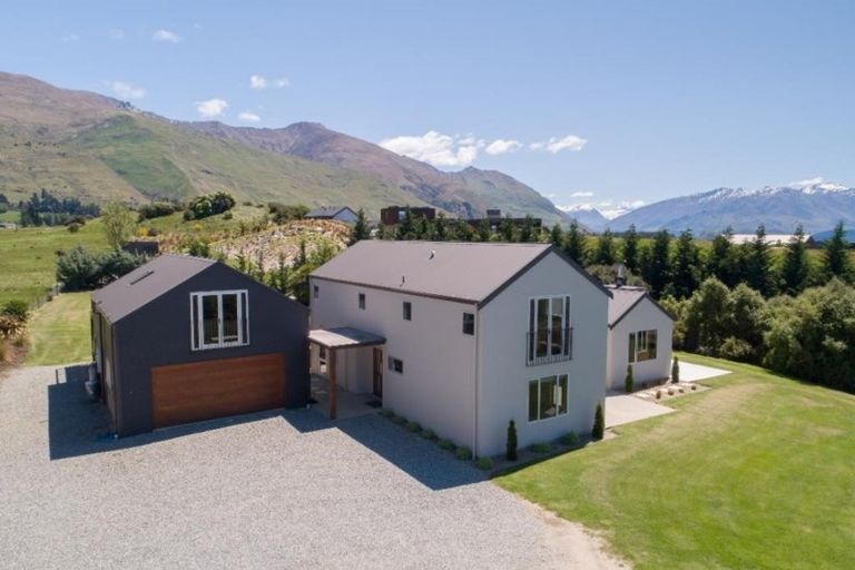 Photo of property in 42 Studholme Road, Wanaka, 9382