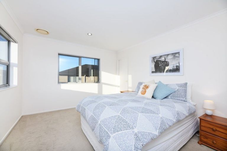 Photo of property in 31 Syrah Crescent, Ranui, Auckland, 0612