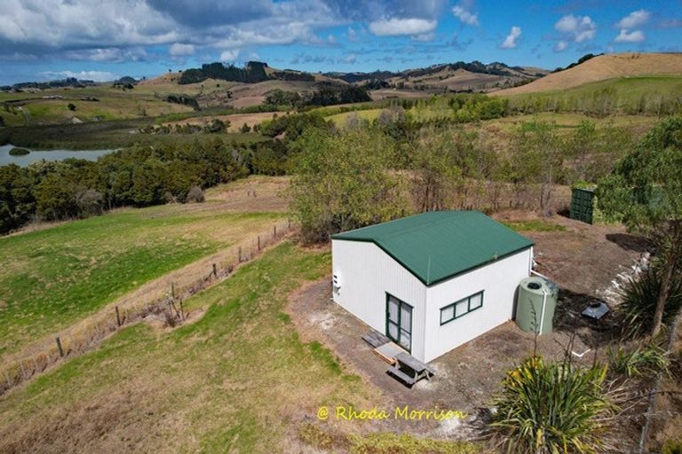 Photo of property in 196 Metcalfe Road, Matakohe, 0593