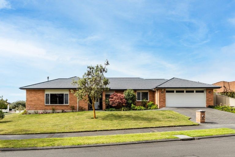 Photo of property in 5 Fairview Place, Havelock North, 4130