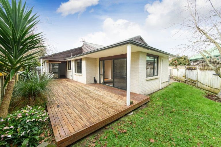 Photo of property in 7b Harrow Place, Hokowhitu, Palmerston North, 4410