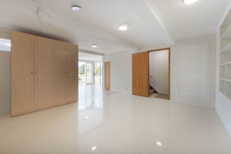Photo of property in 34 Regency Place, Sunnynook, Auckland, 0632