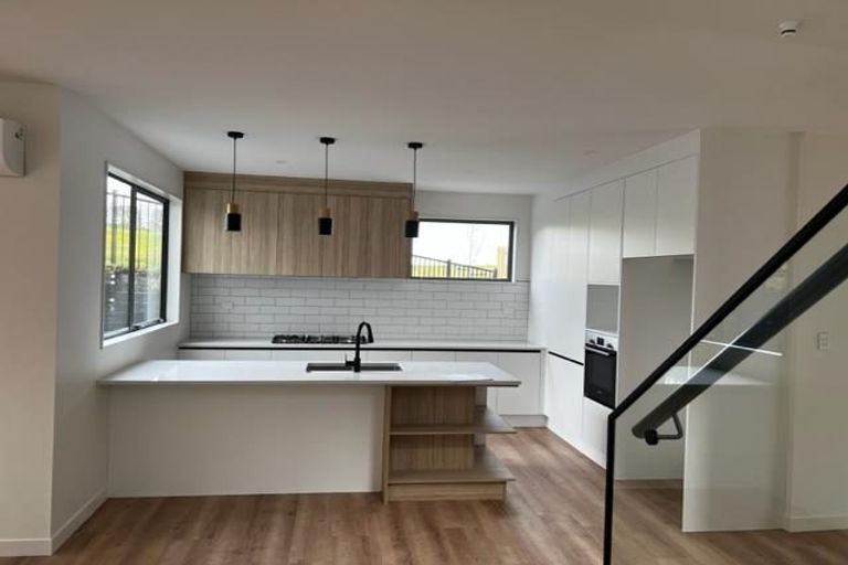 Photo of property in 43 Clara Road, Silverdale, 0932